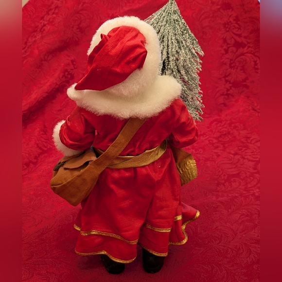 Festive Santa Claus Figurine with Red Outfit and White Accents - Picture 3 of 5